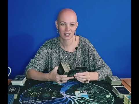 Видео: Вертикаль Таро онлайн: Кто и зачем стучится в вашу жизнь? Кто идёт в вашу жизнь