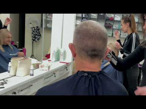 Видео: ЧОЛОВІЧА ЗАЧІСКА САМОСТІЙНО ВДОМА