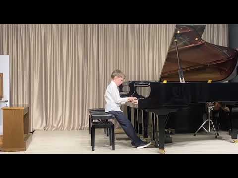 Видео: И. С. Бах "Маленькая прелюдия №6 ре минор". Исполняет Малюта Филипп.