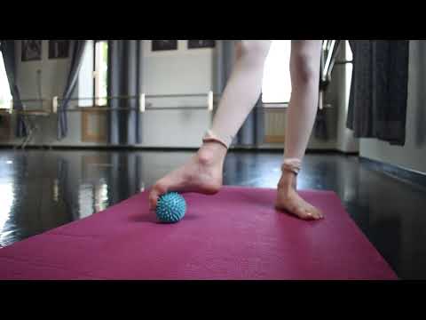 Видео: Комплекс упражнений на развитие стоп