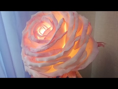 Видео: Как сделать чашелистики для розы из изолона МК