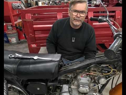 Видео: Регулировка зазоров клапанов Honda CB и CL175