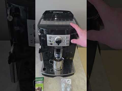 Видео: Очистка кофемашины Delonghi серии ecam от кофейных масел.
