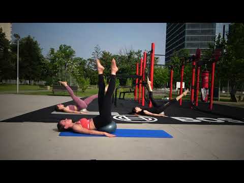 Видео: Пилатес с топка. Един клас на Best Pilates инструктор Деница Никова CPT300 www.Lotos4ever.com