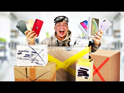 Видео: Купил 10 потерянных посылок с почты и нашел 10 айфонов