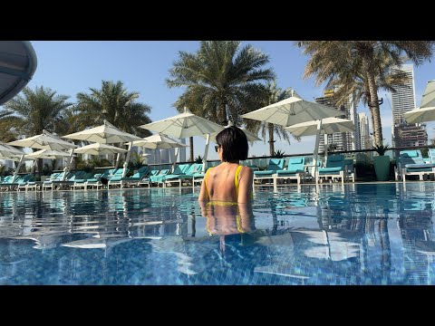 Видео: Hilton Palm Jumeirah 5* бассейн пляж и общее впечатление от отеля #Dubai #Astana #travel