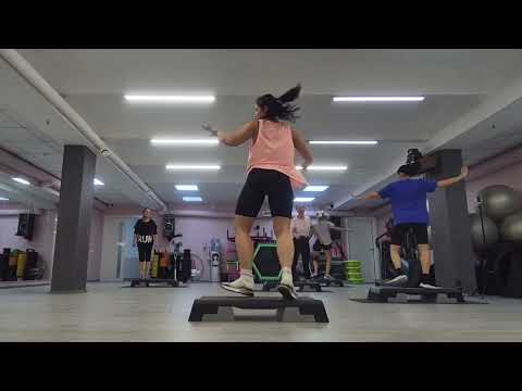 Видео: СТЕП АЭРОБИКА ЦЕЛАЯ ТРЕНИРОВКА / STEP AEROBICS