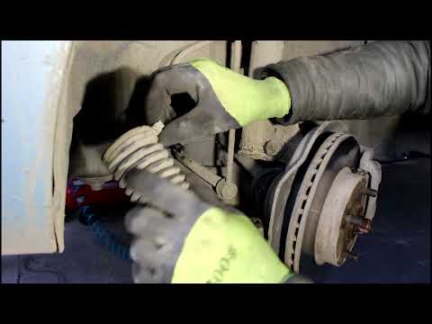 Видео: Замена рулевой тяги на Toyota Prius NHW11  1,5  Тойота Приус 2000 года