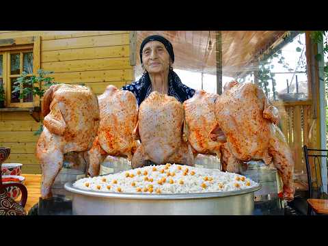 Видео: Бабушка приготовила целых цыплят в стеклянных банках | Вкусные рецепты тандыра