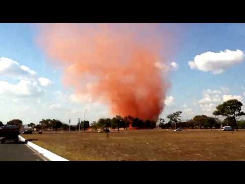 Видео: Пылевые Вихри, Пылевые Дьяволы и даже огненные вихри, заснятые на камеру