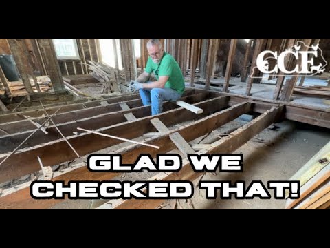 Видео: УГАДАЙТЕ, ЧТО МЫ НАШЛИ, СНЯВ ПОЛ? ЕЩЁ БОЛЬШЕ ПОВРЕЖДЕНИЙ!