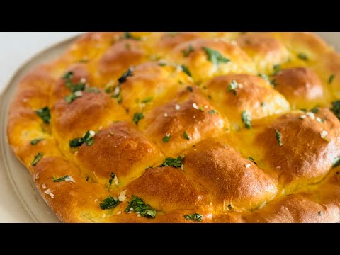 Видео: Пиріг з картоплею і сиром || Солона випічка || Pita with potato and cheese 