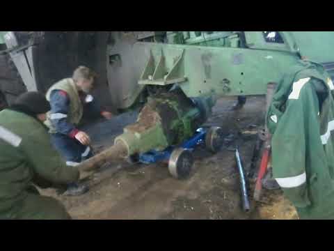 Видео: Инструмент и приспособления для ремонта мостов трактора Джон Дир .