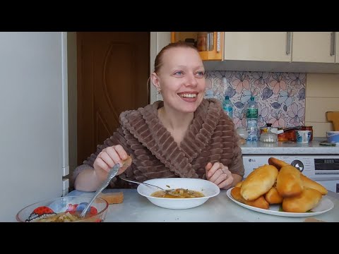 Видео: Мукбанг кислые щи на обед!