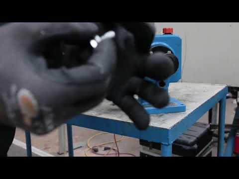 Видео: LEWA Обслуживание мембранных насосов