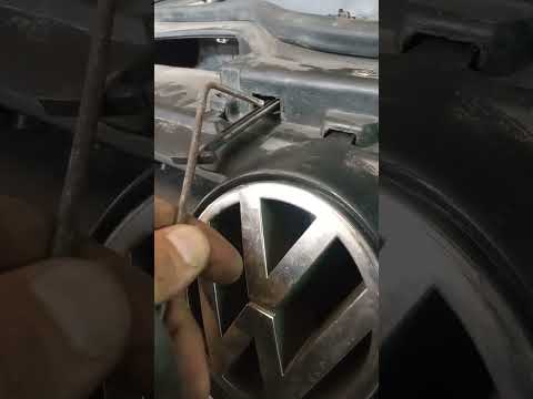 Видео: как открыть капот пассат б5, если порвался трос.