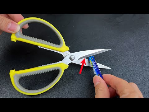 Видео: Если ножницы затупились, то точильный камень не нужен, нужен только использованный аккумулятор,