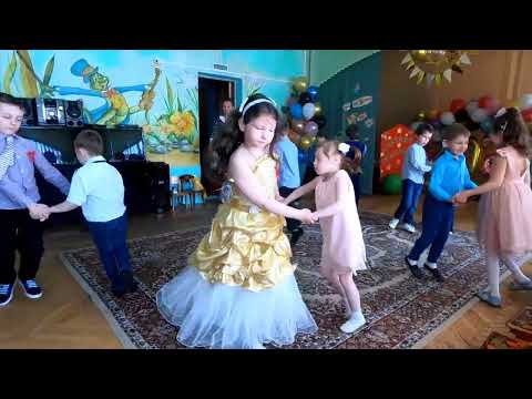Видео: Выпускной утренник в Разновозрастной специальной группе № 2 - "Путешествие на воздушном шаре"