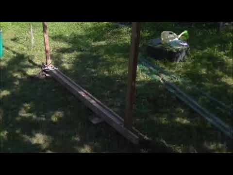 Видео: Шалашик ( шпалера) для фасоли и огурцов.