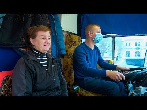 Видео: Будущие водители троллейбусов сдают экзамен по вождению