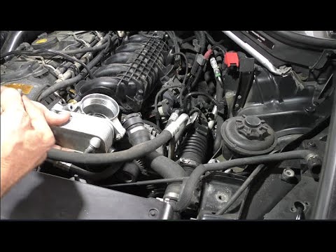 Видео: Замена прокладок теплообменника на BMW X6 2011  БМВ X6 3,0 бензин 2часть