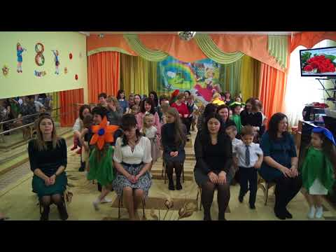 Видео: Танец с мамой средняя группа