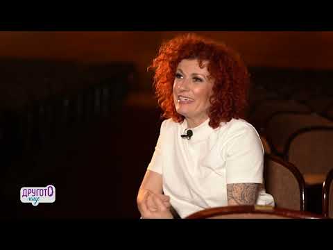 Видео: "Другото лице" на Коледа: Люси Дяковска за коледния си концерт и спомените от празника