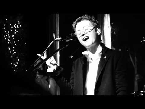 Видео: Сурганова и Оркестр - Старинные часы. 23.12.16. клуб "16 тонн"