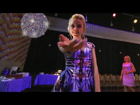 Видео: #137 Влог! Бал в Честь Дня Рождения Аниной Мамы!