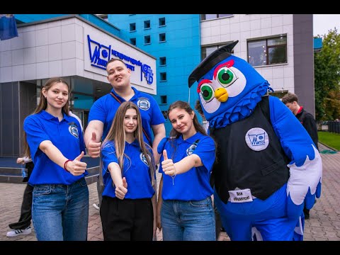 Видео: Посвящение в студенты, открытие цифровой лаборатории и автошколы. Как прошел 1 сентября в МИТСО
