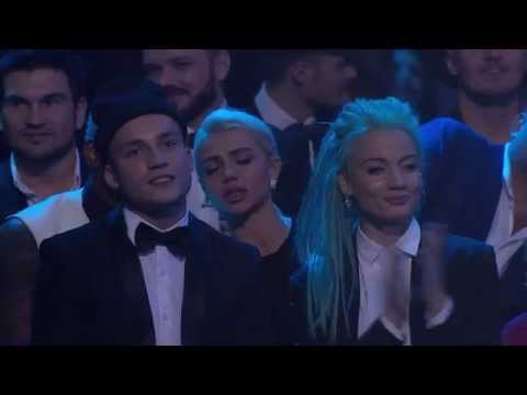 Видео: M1 Music Awards. Проект Года - Quest Pistols Show - 26.11.2015