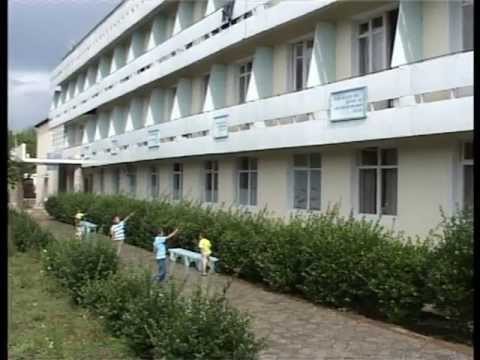 Видео: Меъмори ахроми бихишти, Исфара , Осоишгохи Зумрад