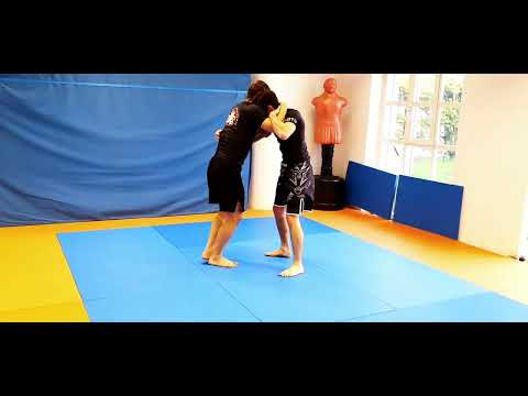 Видео: Окури Аши Барай — NoGi Judo Foot Sweep — бросок с высоким процентом и низким риском для BJJ MMA