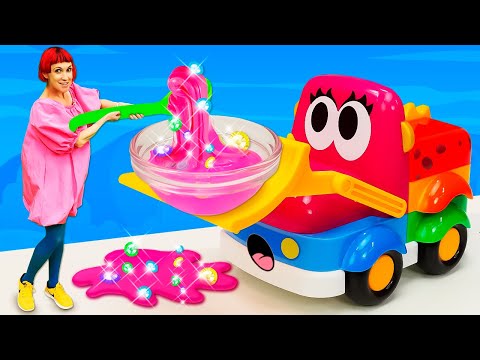 Видео: Веселая Школа с Машей Капуки Кануки - Машинки Мокас готовят Слайм Десерт! Игрушки в видео для детей