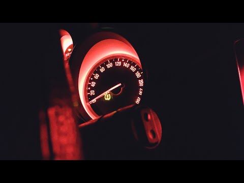 Видео: Топовая приборная панель Opel Astra J.