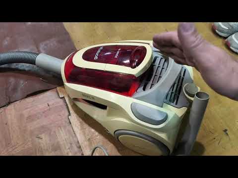 Видео: Есть хорошие находки в мусорных баках Киева.