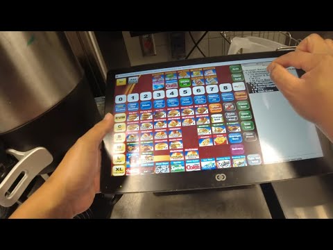 Видео: McDonalds POV обеденного перерыва принимает заказы в Drive-Tru