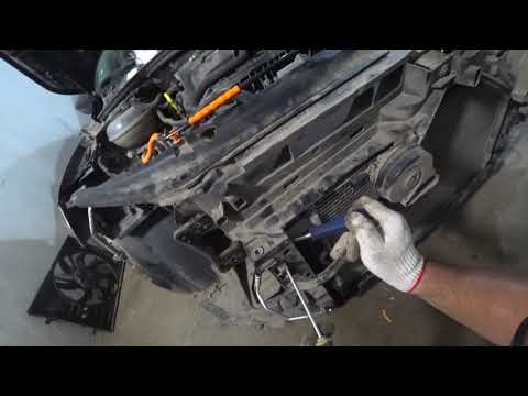 Видео: Замена радиатора кондиционера и теплообменника Octavia A7 1.8 CJSA
