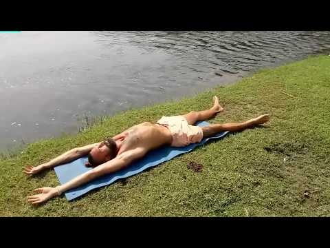 Видео: Вправление ПОЗВОНОЧНИКА самостоятельно НЕ ДЛЯ НОВИЧКОВ лучше НА ТВЕРДОМ