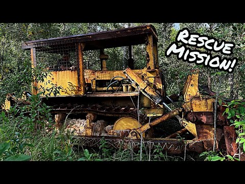 Видео: Заведется ли этот старый бульдозер и проедет ли он 2 мили, чтобы спасти не 1, а 3 ЗАСТРЯВШИХ трак...