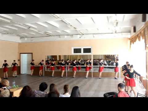 Видео: Плие и батман тандю на материале венгерского танца