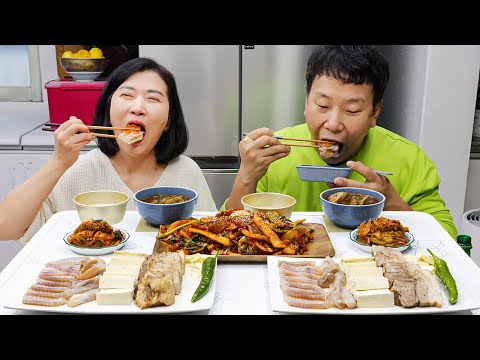 Видео: Блюда, приготовленные из ферментированного ската (хонгео самхап, салат, суп) Макгеолли МУКБАН