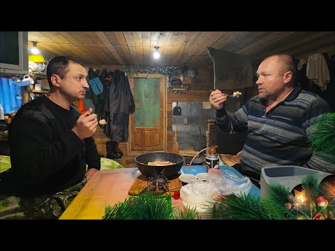 Видео: МЫ НА ИЗБЕ, ПЕРЕПРАВА РУХНУЛА, МАШИНЫ ТОНУТ, ЧТО ДЕЛАТЬ - ХЗ \ РЯБЧИК НА ПЕЧИ \ НОВЫЙ ГОД В ТАЙГЕ