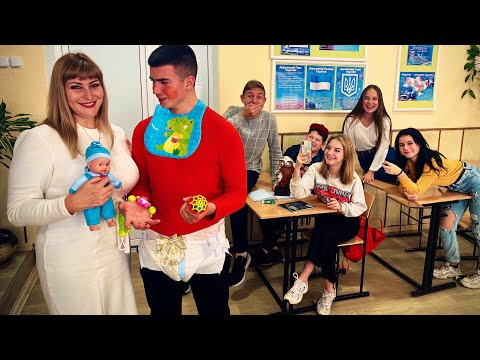 Видео: ПРОГУЛЬЩИК ВИТЯ ПОЛУЧИЛ ОТ ВАЛЕНТИНЫ ИВАНОВНЫ!)