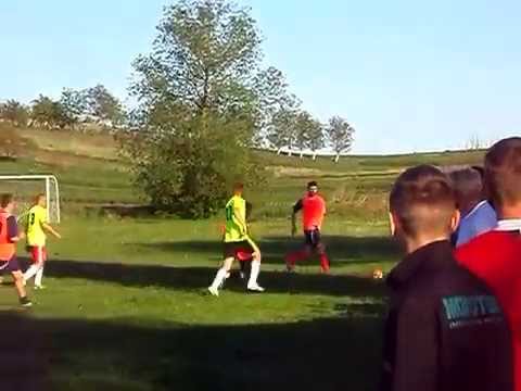 Видео: Мошанець Перківці футбол   9.05.2015    рахунок 1.1