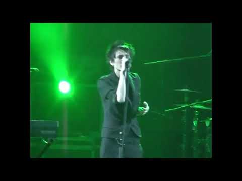 Видео: Земфира - Самолёт (Санкт-Петербург, «Ледовый дворец» 23.03.2008)