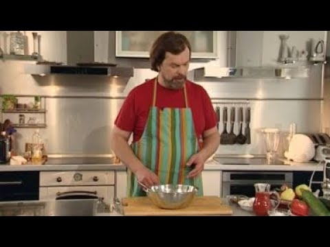 Видео: Рыбные тефтельки в помидорном соусе