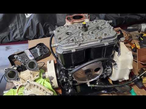 Видео: Установка шторки газораспределения Rotax 717 / 720 Installing the Rotax 717/720 Valve Timing Curtain