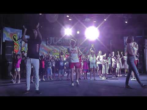 Видео: Отельный танец Justiniano club park conti Турция 2020, гимн отеля