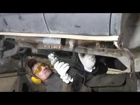 Видео: Jeep Grand Cherokee кузовной ремонт левого порога (1 часть)